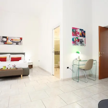 Guesthost - Veiled Christ Неаполь