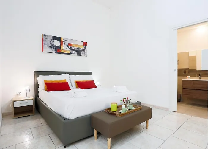 Guesthost - Veiled Christ