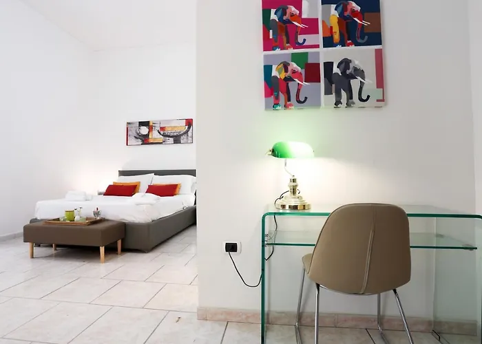 Guesthost - Veiled Christ Апартаменты *