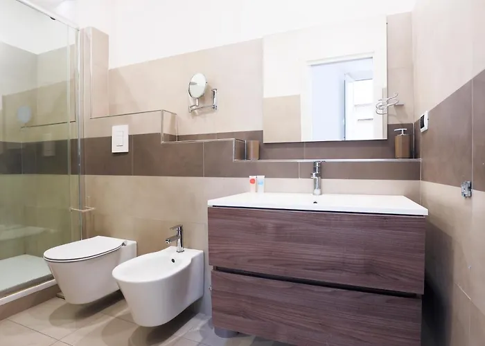 Guesthost - Veiled Christ Апартаменты