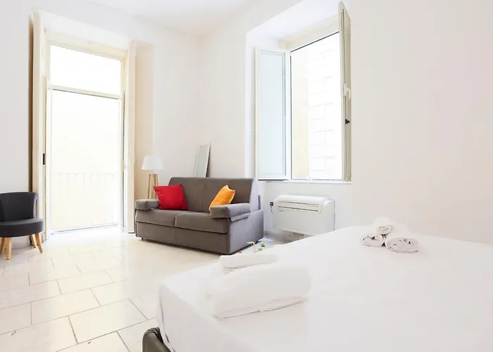 Guesthost - Veiled Christ